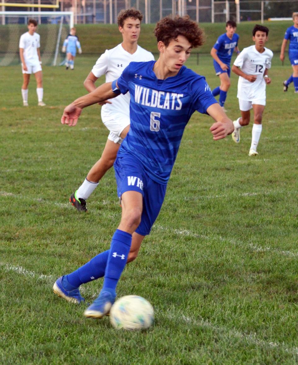 Williamsport's MJ Ribis is on the move against Smithsburg during their game on Sept. 22, 2022.