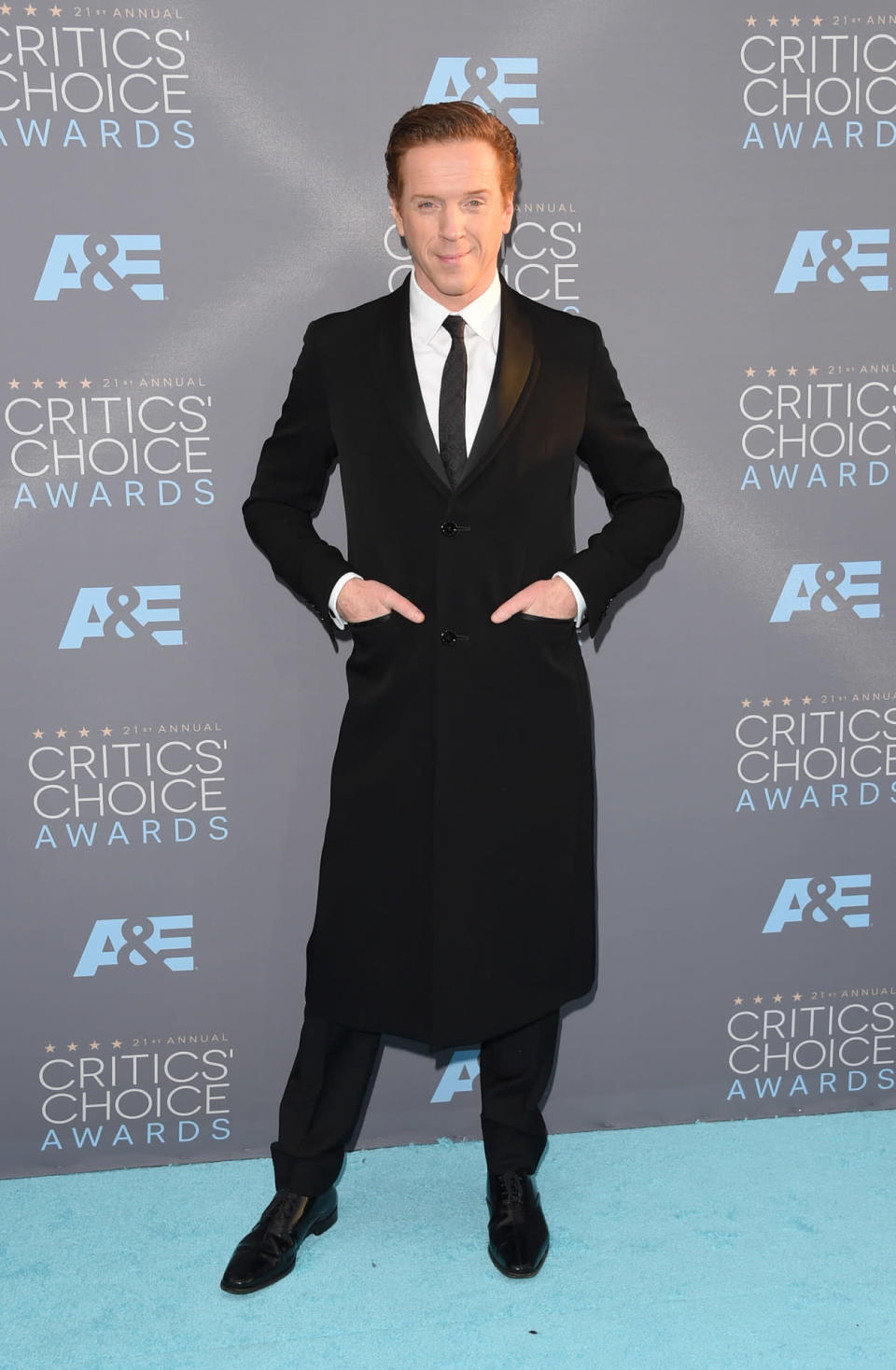 Damian Lewis’ tux was anything but basic at the 2016 Critics’ Choice Awards