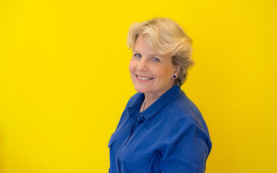  Sandi Toksvig