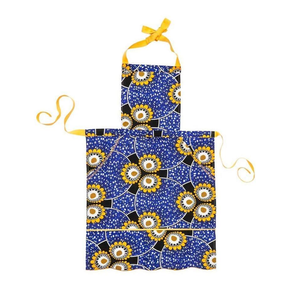 20) Pom Pom Apron