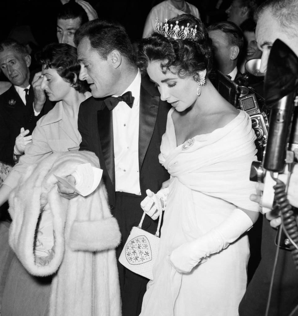 elizabeth taylor mike todd tiara