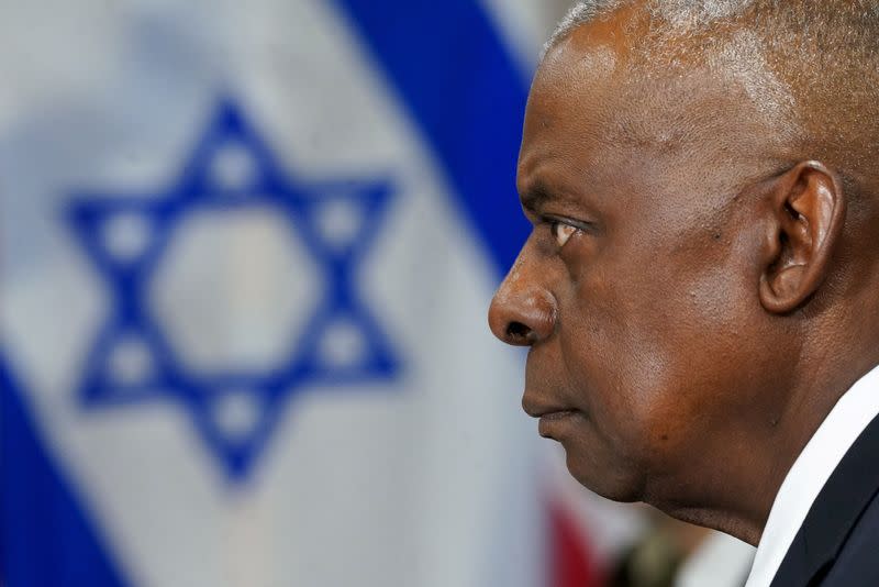 U.S. Secretary of Defense Lloyd Austin and Israeli Defense Minister Yoav Gallant meet in Washington