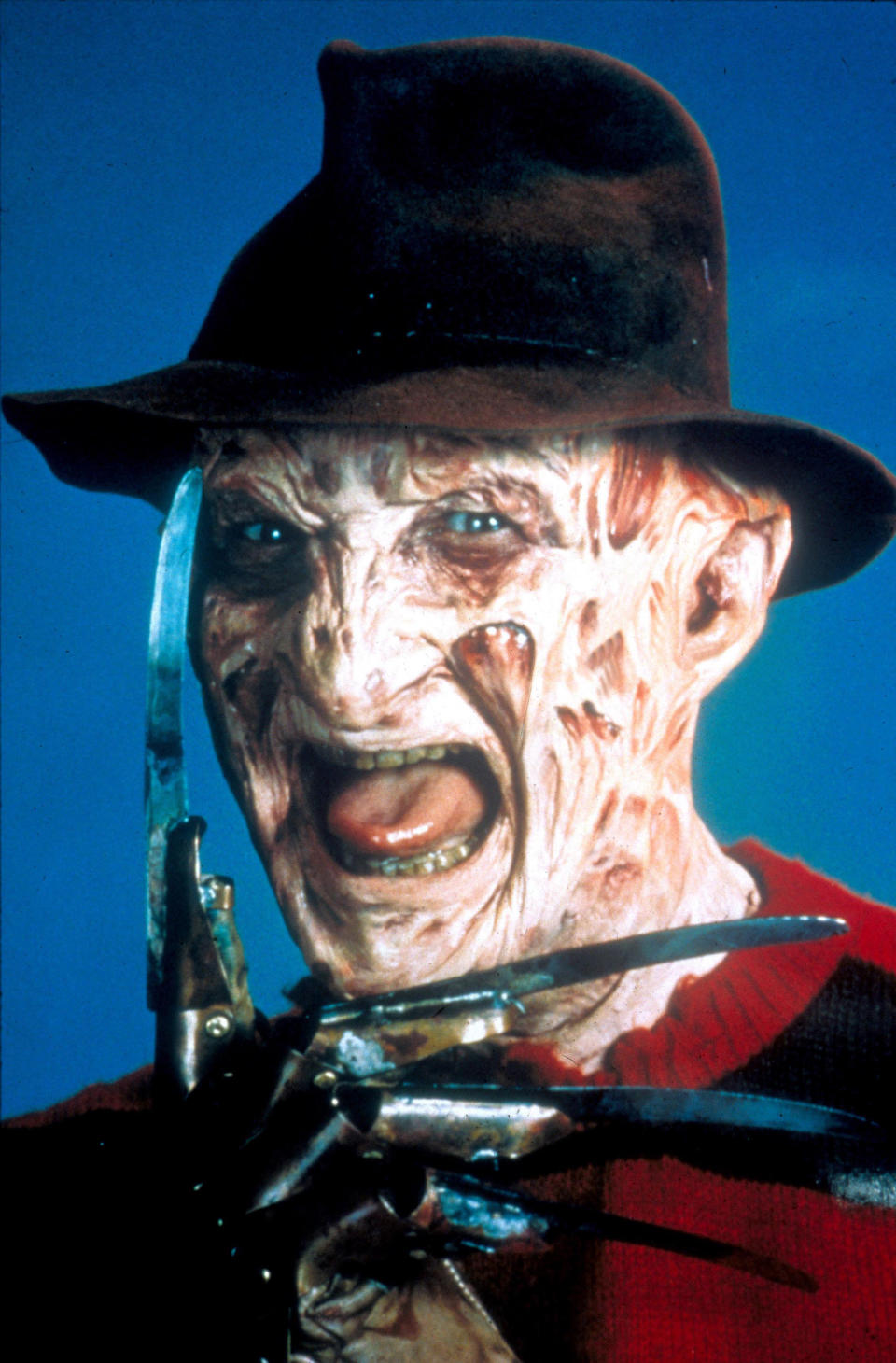 Die Kinder der 80er-Jahre zucken heute noch bei den Worten "Eins, zwei...Freddy kommt vorbei" zusammen. Wurde dieser Satz in "A Nightmare on Elm Street" aus dem Jahr 1984 ausgesprochen, war Freddy Krueger mit seinen langen Messerfingern nicht mehr weit. (Bild-Copyright: Moviestore Collection/REX)