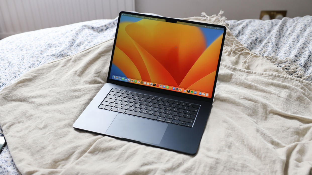  Apple MacBook Air 15 M2 (2023) 