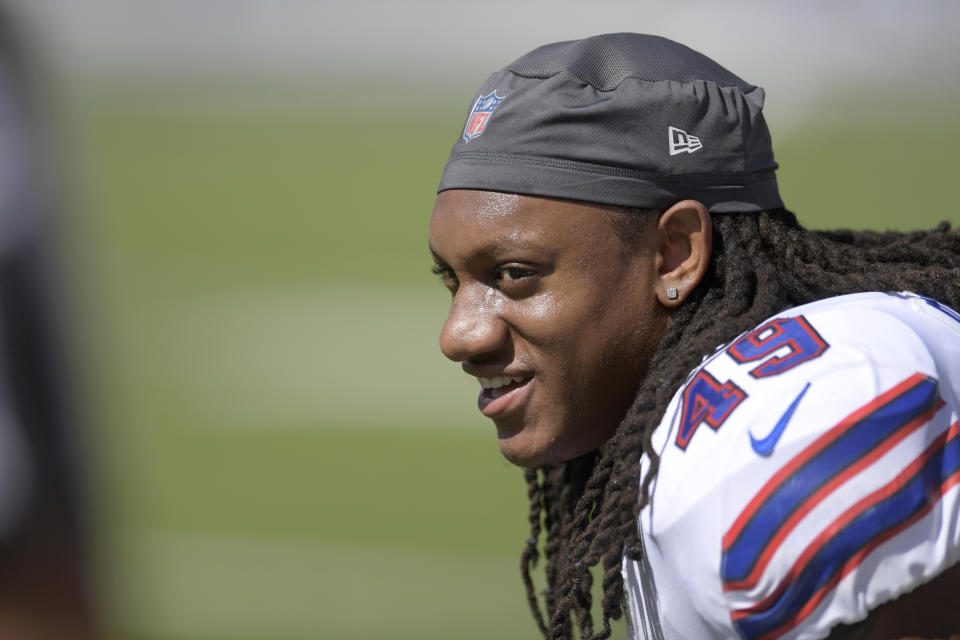 FILE - In this Sept. 15, 2019, file photo, Buffalo Bills middle linebacker Tremaine Edmunds (49) warms up before an NFL football game against the New York Giants, in East Rutherford, N.J. Ferrell and Felicia Edmunds can't lose. Nor can they be prouder when the Pittsburgh Steelers host the Buffalo Bills on Sunday night, Dec. 15. It's a game that will feature all three of the Edmunds' sons _ the Steelers' Terrell and Trey Edmunds and the Bills' Tremaine _ facing off against each other. (AP Photo/Bill Kostroun, File)