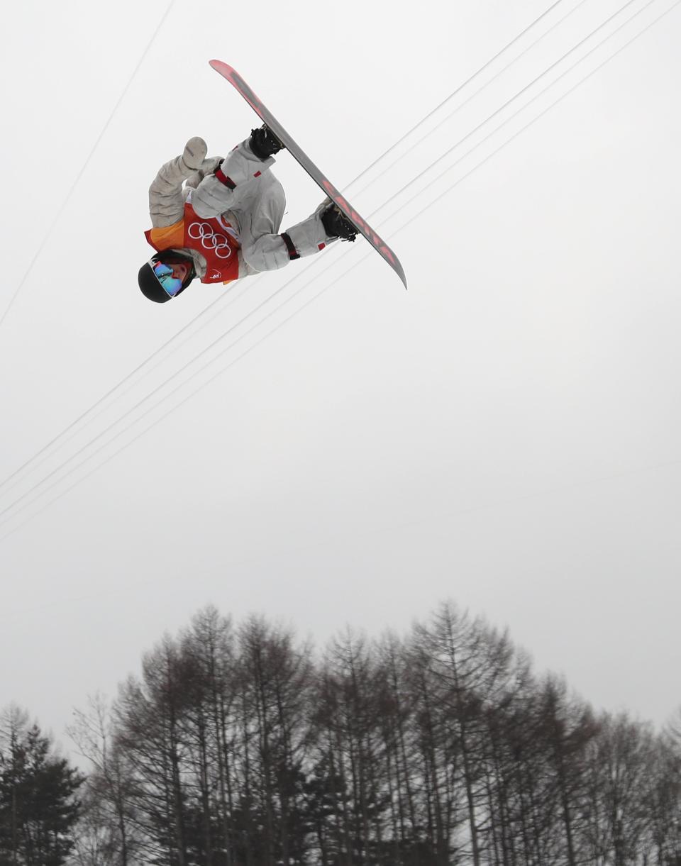 Bongpyeong-myeon (Korea, Republic Of), 14/02/2018.- Chase Josey of the US in action during the Men’s Snowboard Halfpipe competition at the Bokwang Phoenix Park during the PyeongChang 2018 Olympic Games, South Korea, 14 February 2018. (Fénix, Corea del Sur) EFE/EPA/FAZRY ISMAIL