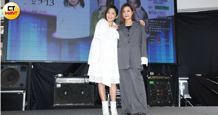林曉培（左）、江美琪一同出席《H³ RIZZ UP演唱會》記者會。（圖／林士傑攝）