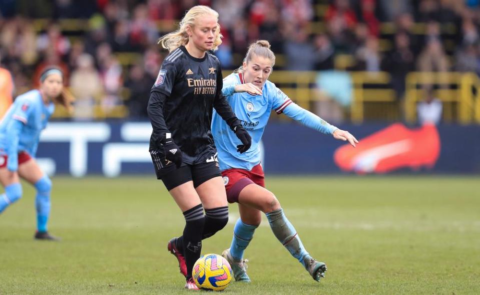 Katherine Kühl in action for Arsenal against Manchester City in February