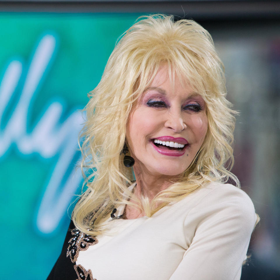 Internet duped by fake Dolly Parton TikTok account, now removed