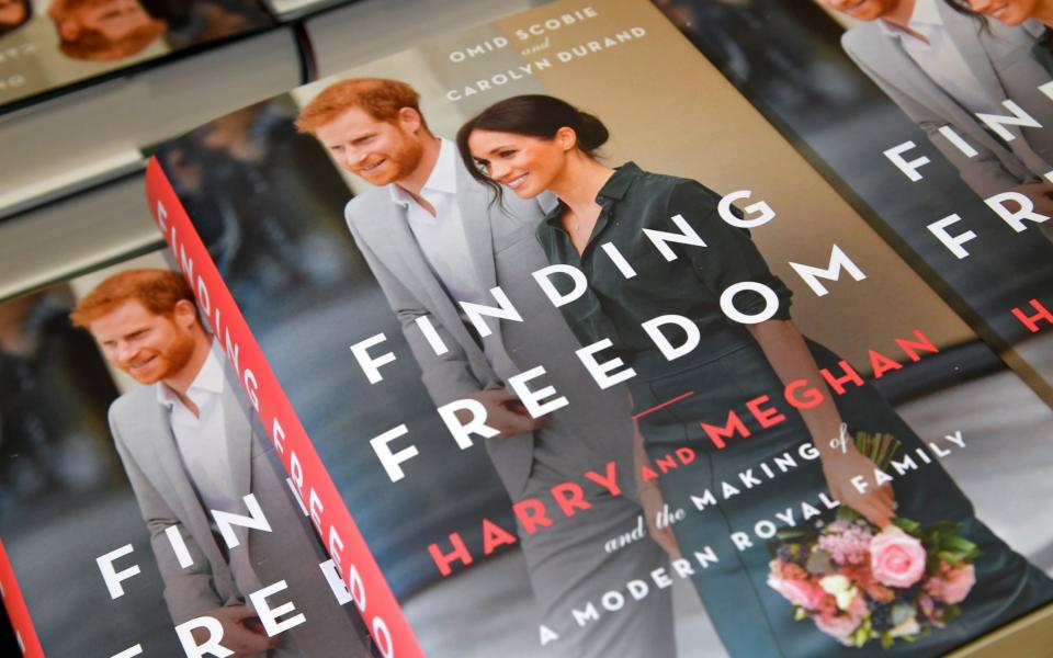 Copies of 'Finding Freedom', an unofficial biography on Prince Harry and Meghan Markle - Toby Melville/ REUTERS