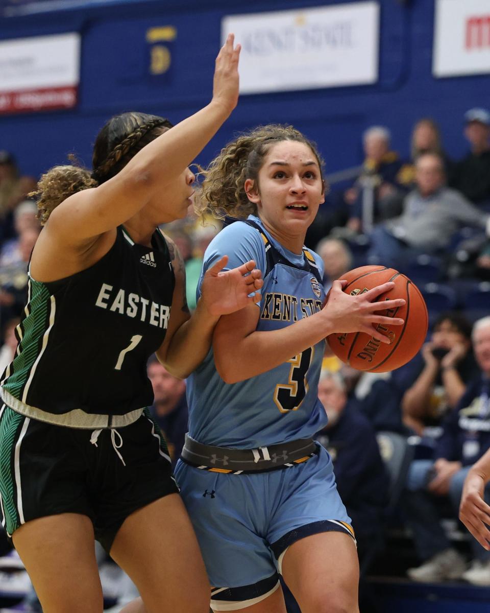 Kent State guard Corynne Hauser drives to the basket during an NCAA basketball game against the Eastern Michigan University Eagles on Wednesday, January 18, 2023 at the Kent State M.A.C. Center.