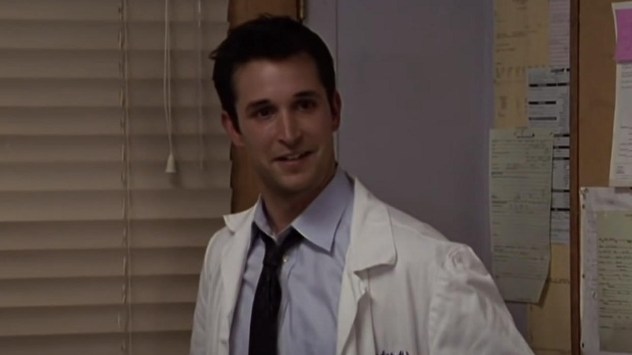  Noah Wyle as Dr. John Carter on ER Season 6. 