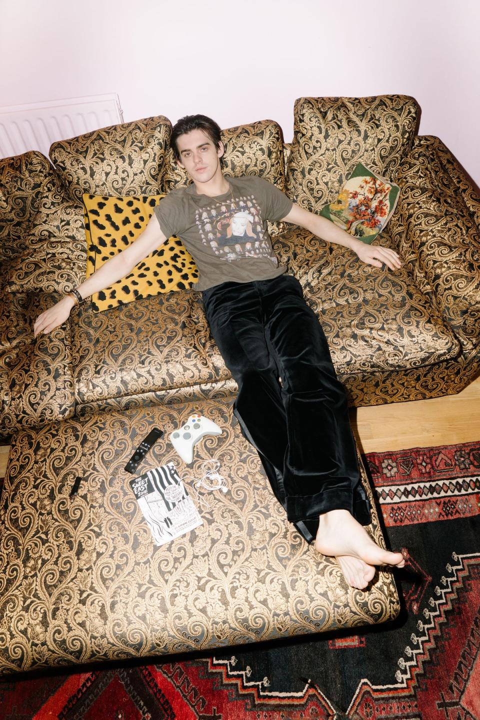 Make yourself at home | Earl Cave wears Ben Cobb x Tiger of Sweden satin-trim cotton-velvet trousers, £550 (tigerofsweden.com). T-Shirt, Earl’s own (Bob Foster and ES Magazine)
