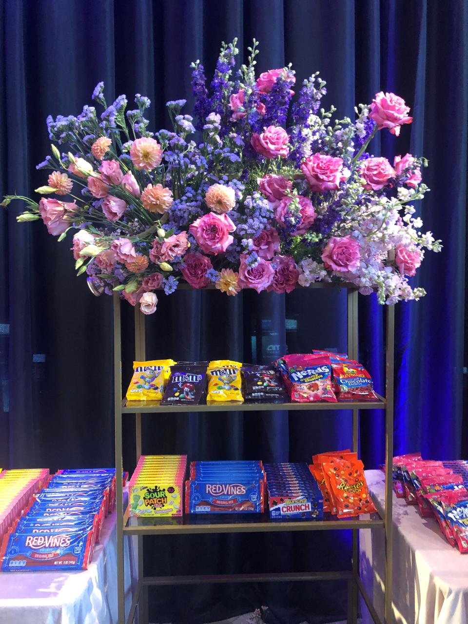 The world premiere of the "Era's Tour" movie featured an elaborate bar of candy for guests.