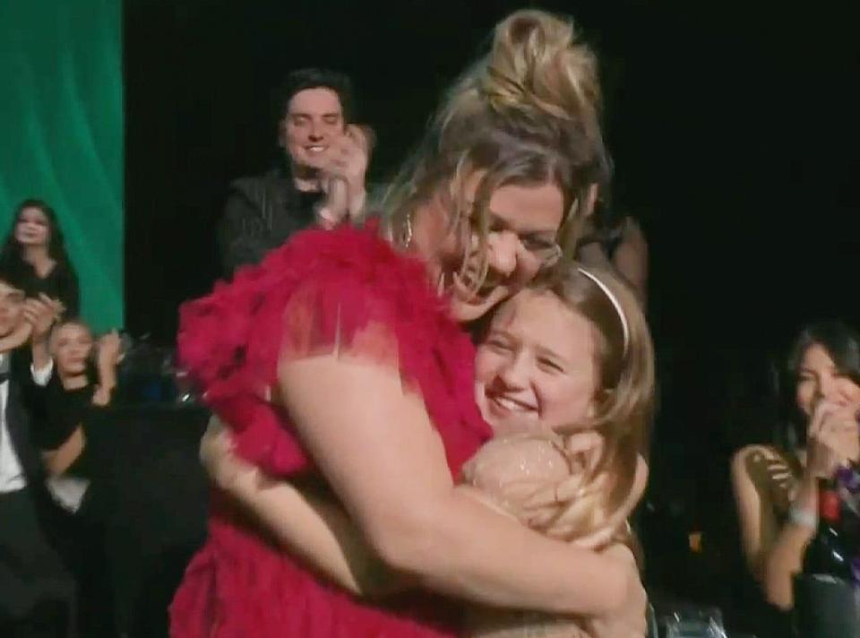 Kelly Clarkson, River Rose, 2022 People's Choice Awards