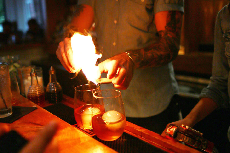 Bartender makes The Old Fashioned