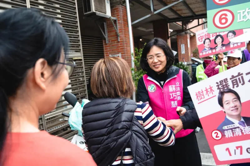 ▲蘇巧慧親征新北市黨部主委，象徵蘇系「必勝」的決心，而原先力挺正國會余天的湧言會，對於余天突宣布退選感到錯愕不已。（圖／翻攝自蘇巧慧臉書）