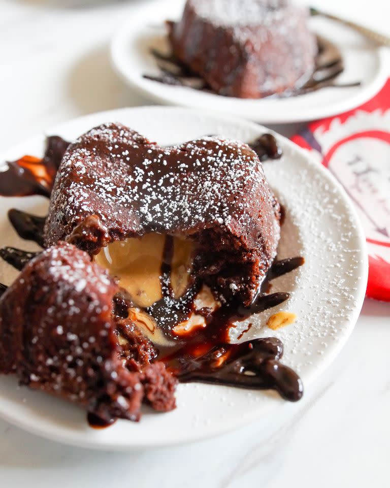 chocolate peanut butter lava cake valentines day desserts