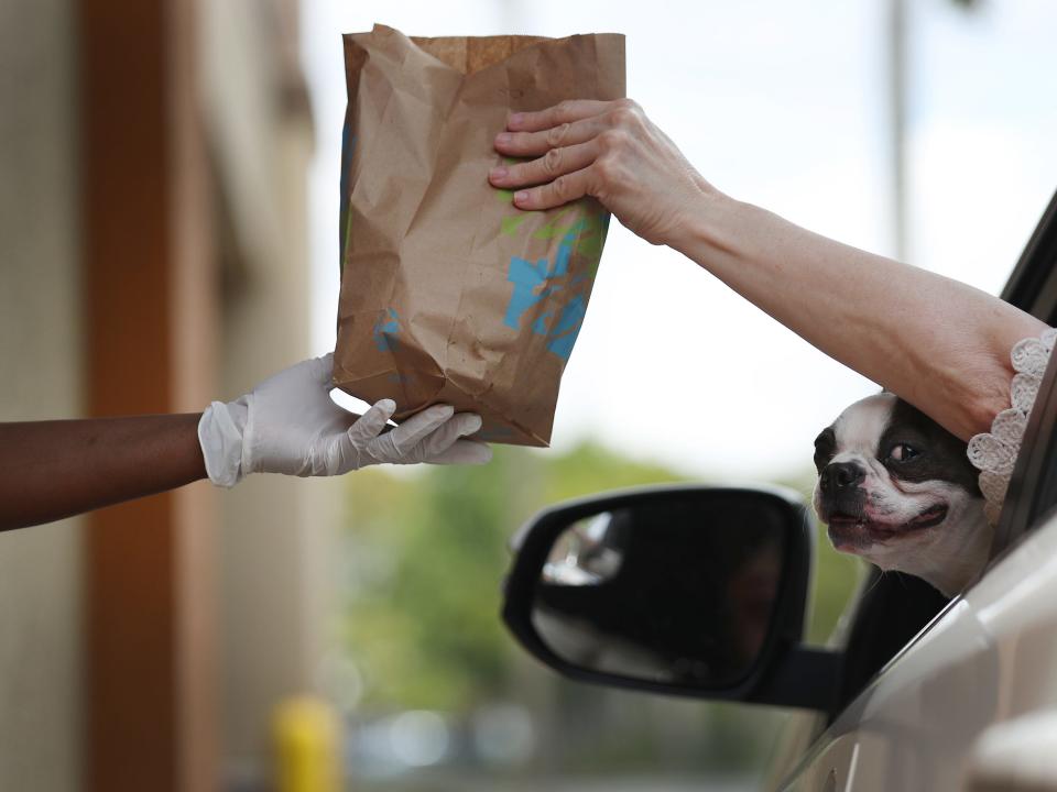 taco bell drive thru