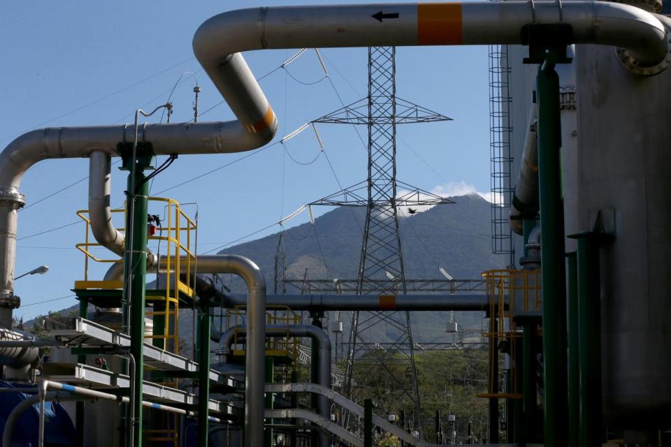 Volcanoes source of the steam to power this geothermal power plant run by the Costa Rican Electricity Institute (Getty)