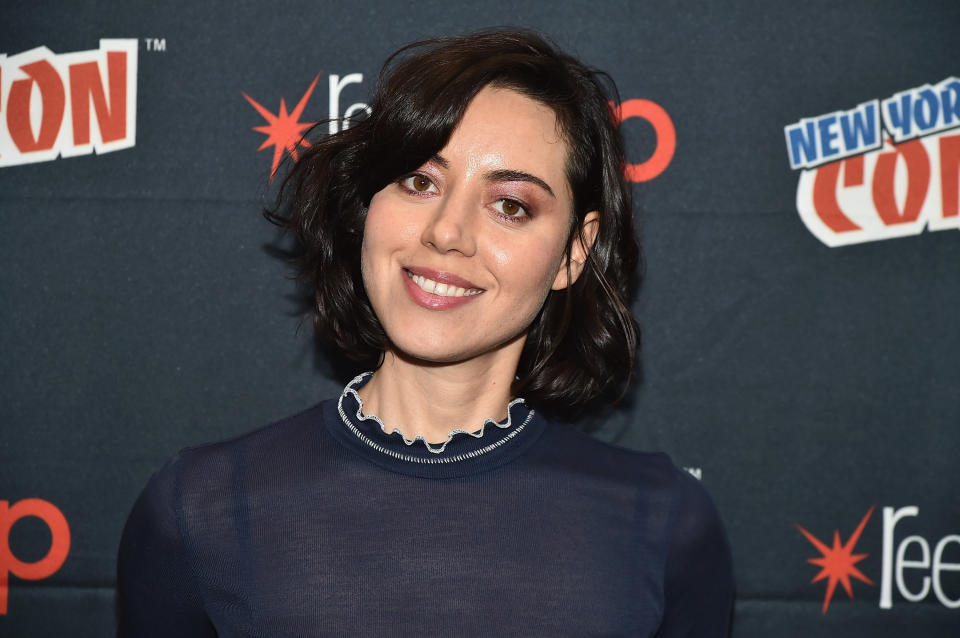 The actress <a href="http://www.huffingtonpost.com/entry/aubrey-plaza-sexuality_us_577fdb88e4b01edea78db591">opened up about her sexuality</a> in a July interview with the Advocate, saying: "&ldquo;I know I have an androgynous thing going on, and there&rsquo;s something masculine about my energy. Girls are into me &mdash; that&rsquo;s no secret. Hey, I&rsquo;m into them, too. I fall in love with girls and guys. I can&rsquo;t help it.&rdquo;