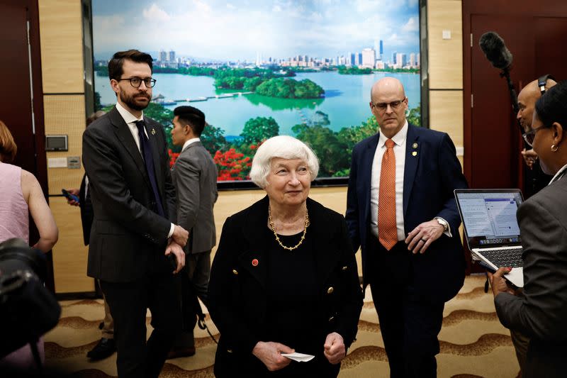 La secretaria del Tesoro de Estados Unidos, Janet Yellen, asiste a una rueda de prensa en la casa de huéspedes Guangdong Zhudao, en Guangzhou, provincia de Guangdong, China