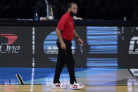 Houston head coach Kelvin Sampson watches against Oregon State during the first half of an Elite 8 game in the NCAA men's college basketball tournament at Lucas Oil Stadium, Monday, March 29, 2021, in Indianapolis. (AP Photo/Darron Cummings)