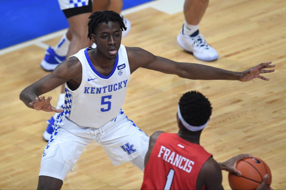 Terrence Clarke defends the ball during Kentucky's game against Richmond on Nov. 29, 2020.