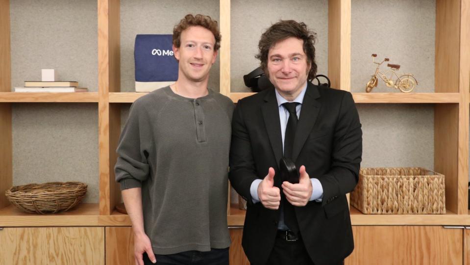 Javier Milei con Mark Zuckerberg, CEO de Meta, compañía propietaria de plataformas como Facebook, Instagram y WhatsApp. (Crédito: cuenta en X de la Oficina del presidente de Argentina)