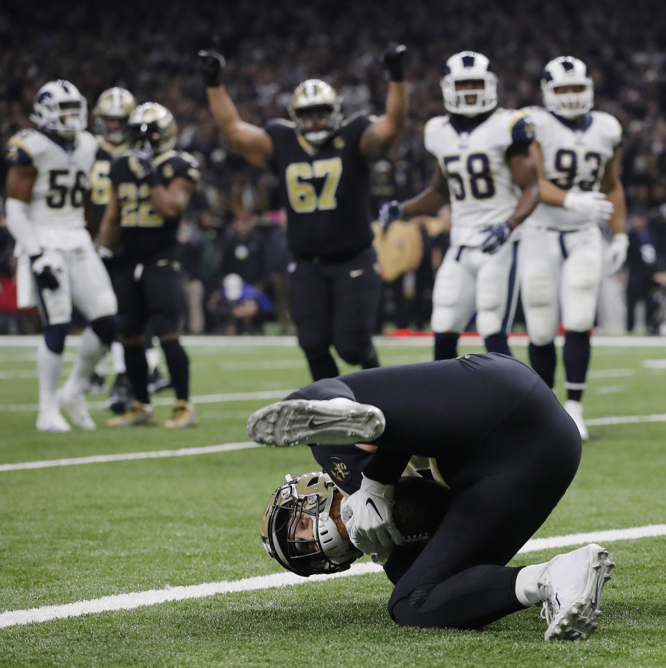 New Orleans Saints' Garrett Griffin catches a touchdown pass during the first half of the NFL football NFC championship game against the Los Angeles Rams, Sunday, Jan. 20, 2019, in New Orleans. (AP Photo/Carolyn Kaster)