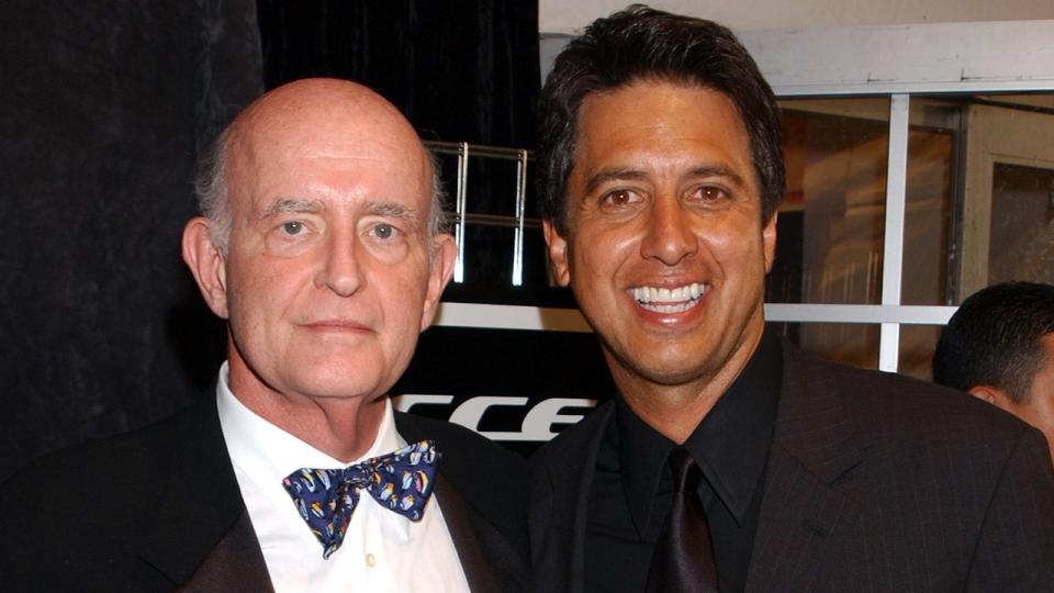Ray Romano and Peter Boyle posing on the red carpet