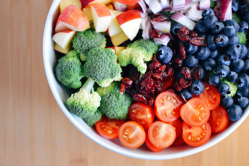 <p>Ignore all the pre-made stuff in the supermarket and opt for fresh fruit and veg. As well as all the greens, you can opt for slightly tastier treats like apple slices dunked in peanut butter. It’s important to remember that everything should be eaten in moderation. <i>[Photo: Getty]</i> </p>