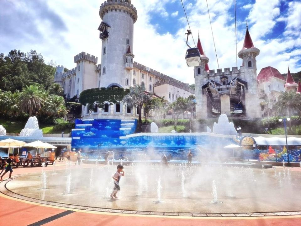 遠雄海洋公園水漾動感噴泉廣場。(遠雄海洋公園提供)