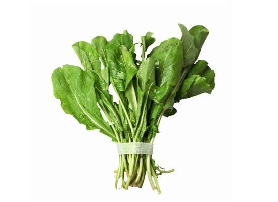 Arugula (a.k.a. rocket) is very popular in Mediterranean cuisine. The leaves have a large central lobe with smaller spiky side lobes. Arugula does not grow in a head but on stems. It has a peppery, slightly bitter taste. Try arugula on its own or mixed into salads.