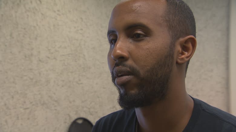 Winnipeg Somali community serves up meal for asylum seekers