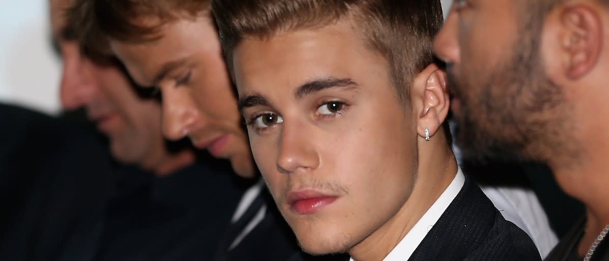 The Paparazzi Are Determined To Give The World More Bieber [VIDEO]