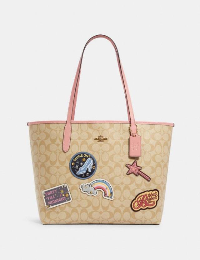 Coach Outlet Shopping  Coach Disney Collection with Sleeping