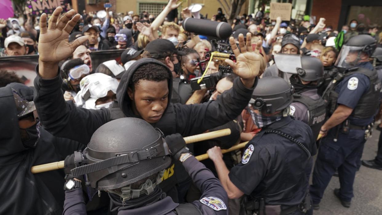 In der US-Stadt Louisville gab es nach der Entscheidung Zusammenstöße zwischen Polizei und Demonstranten.