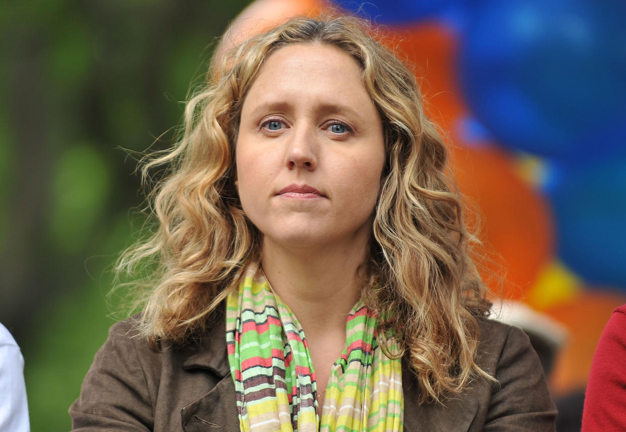 NUEVA YORK - 17 DE MAYO: La actriz Brooke Smith asiste a la ceremonia de apertura de AIDS Walk New York 2009 en Central Park el 17 de mayo de 2009 en la ciudad de Nueva York. (Foto de Slaven Vlasic/Getty Images)