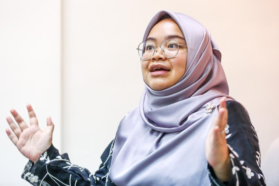 Amira Aisya explained that members are required to go through the ‘Sekolah Muda’ programme if they want the right to vote on party matters; otherwise, they will just be ordinary members. — Picture by Yusof Mat Isa