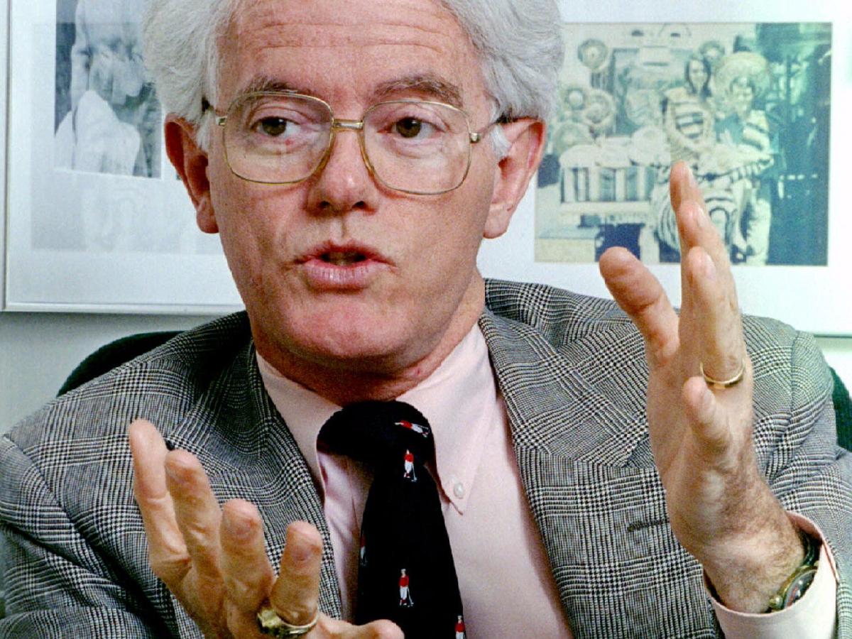 Investing icon Peter Lynch says pressure on stocks has thrown up bargains - while hedge-fund legend Seth Klarman warns the market looks 'scary'