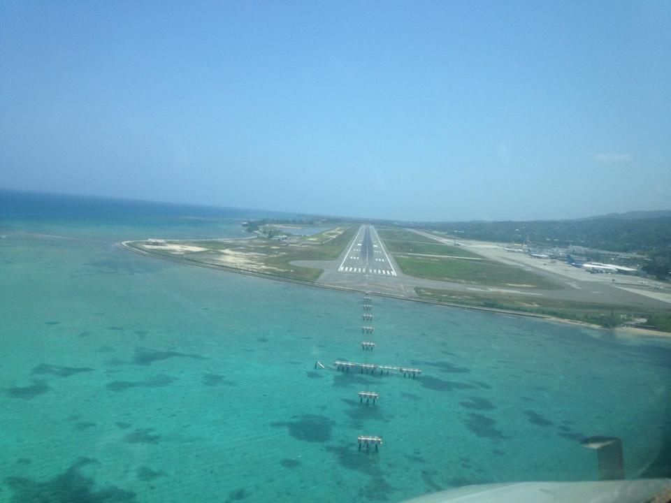 Landing the Boeing 717 in Jamaica.