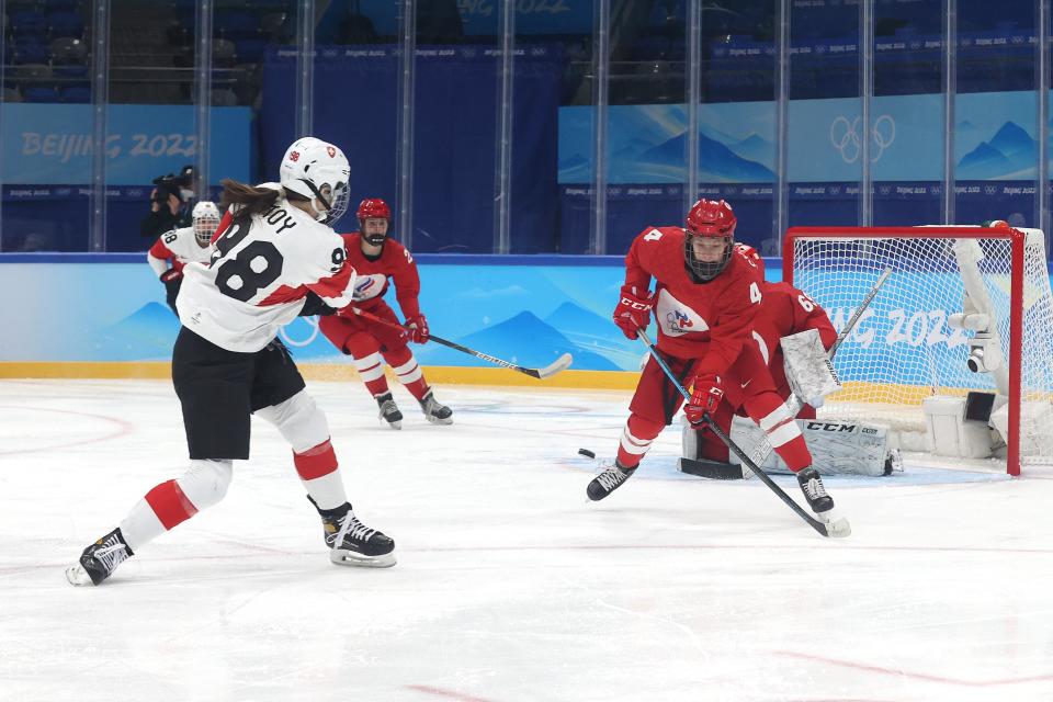 Keely Moy  of Team Switzerland takes a shot on goal against Team ROC during their Women’s Preliminary Round Group A match (Getty Images)
