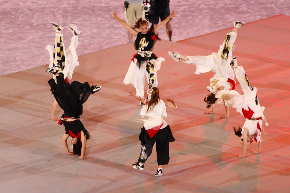 <p>Dancers perform during the Closing Ceremony of the Tokyo 2020 Olympic Games at Olympic Stadium on August 08, 2021 in Tokyo, Japan. (Photo by Steph Chambers/Getty Images)</p> 