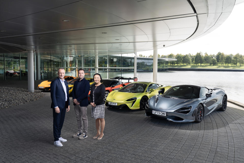 Matthias Mialhe, Vice President and General Manger EMEA Monroe and Fei Fei Metzler Vice President Product Management Monroe, joined Charles Sanderson, Chief Technical Officer McLaren, in this very special occasion.