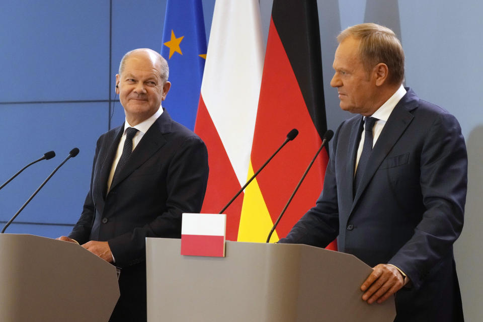 German Chancellor Olaf Scholz, left, and Polish Prime Minister Donald Tusk attend a press conference after German-Polish inter-governmental consultations in Warsaw, Poland, Tuesday, July 2, 2024. (AP Photo/Czarek Sokolowski)