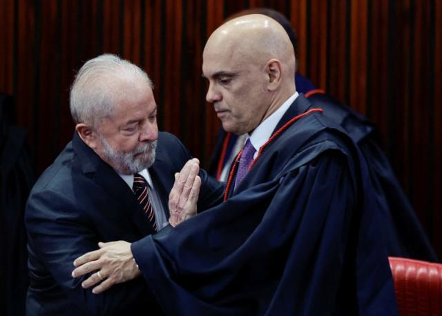 Lula é diplomado pelo TSE e assume Planalto a partir de 1º de janeiro