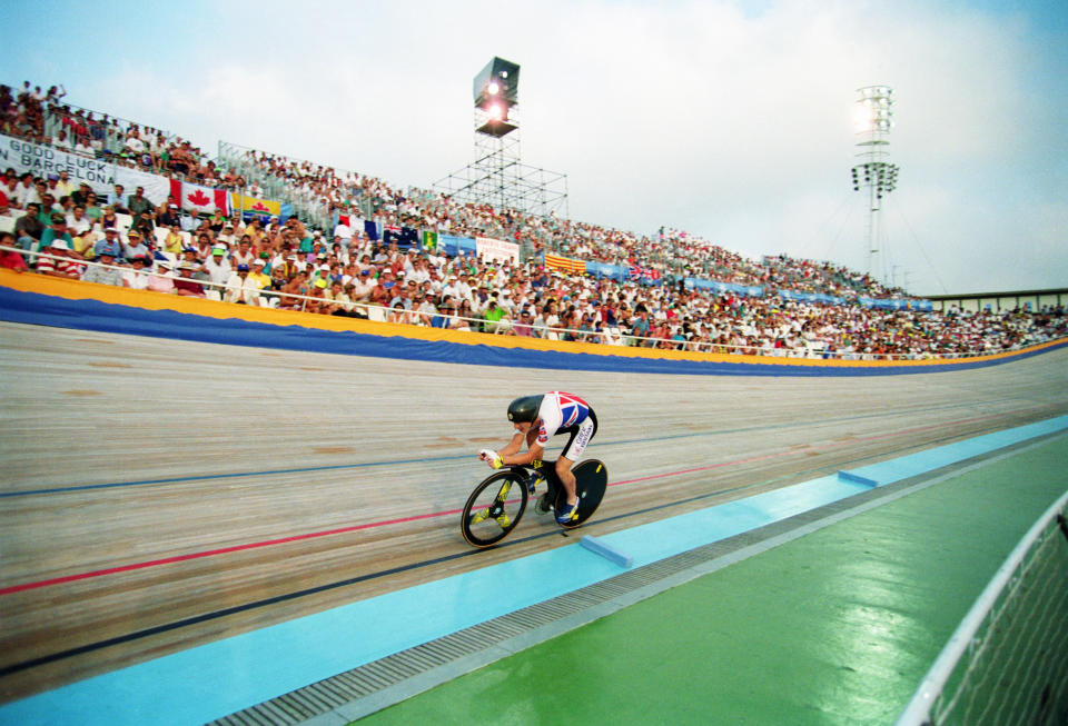 BARCELONA- SPAIN , JULY 28 1992 :  Chris Boardman of Great Britain in action on his Lotus Superbike during the 4000 metres Individual Pursuit final in the Velodrome at the 1992 Olympic Games in Barcelona, Spain. Boardman won the gold medal on July 28 1992. (Photo by  David  Cannon/Getty Images)