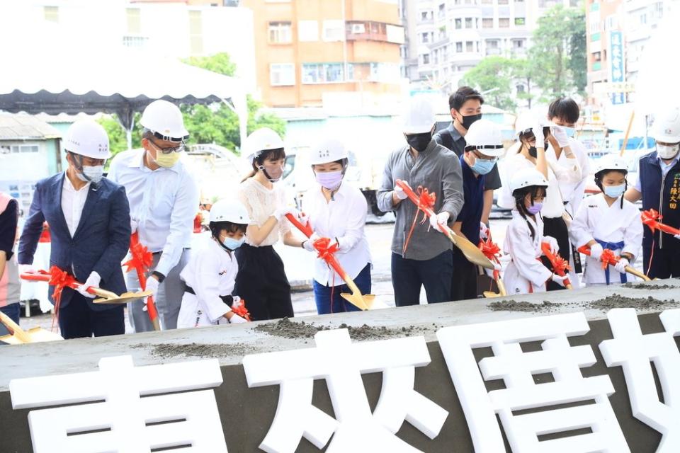 《圖說》台中市西屯區第二處社宅「惠來厝段好宅新建工程」開工典禮。