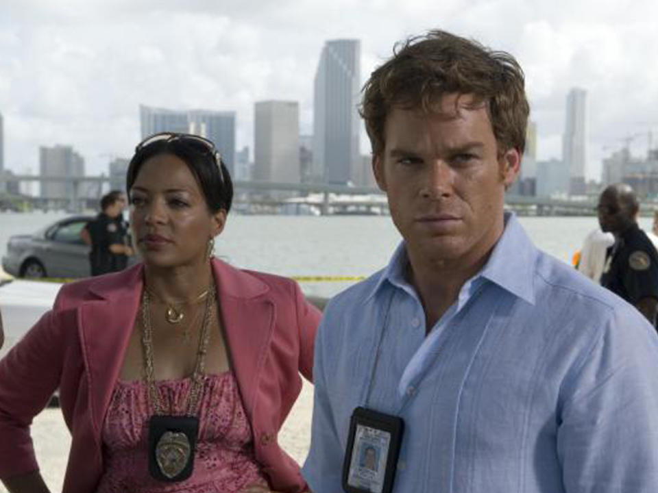 Ein Killer, der Killer killt: In "Dexter" ahnt keiner, dass sich hinter dem freundlichen Forensiker Dexter Morgan ein gnadenloser Serienmörder verbirgt. Wie lange kann er diese Fassade aufrechterhalten? (Bild-Copyright: Snap Stills/REX/Shutterstock)